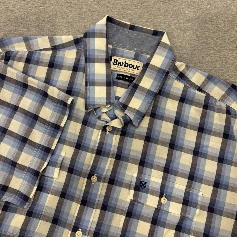 Barbour Button Up Shirt Men's Size L Blue White Plaid Short Sleeve Chest Pocket